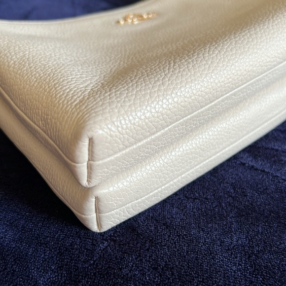 Coach Lyla Crossbody Ivory Color - Picture 6 of 14